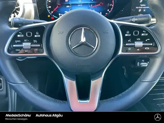 Mercedes-Benz CLA 180