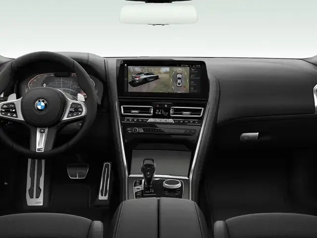 BMW 840