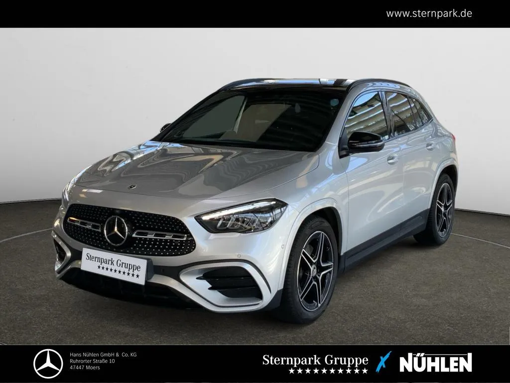 Mercedes-Benz GLA 220