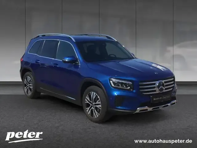 Mercedes-Benz GLB 220