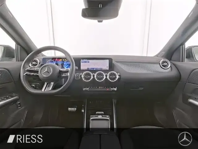 Mercedes-Benz EQA 300