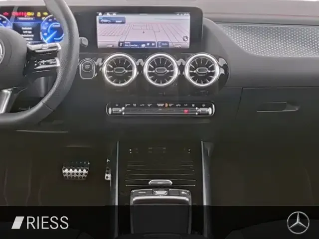 Mercedes-Benz EQA 300