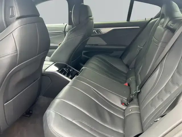 BMW M850
