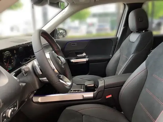 Mercedes-Benz EQB 300
