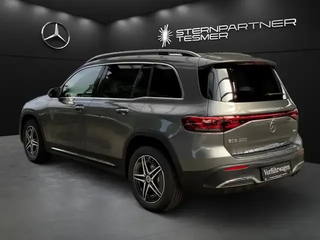 Mercedes-Benz EQB 300