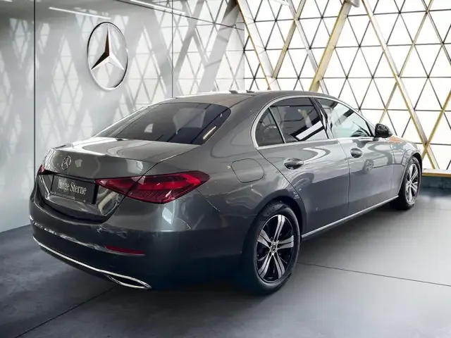 Mercedes-Benz C 180