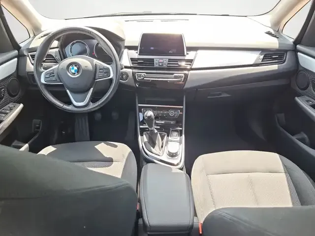 BMW 216