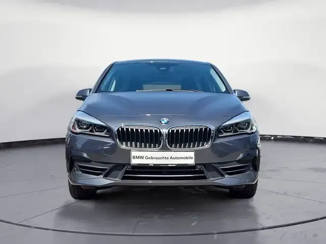 BMW 216