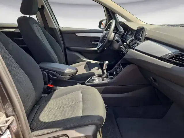 BMW 216
