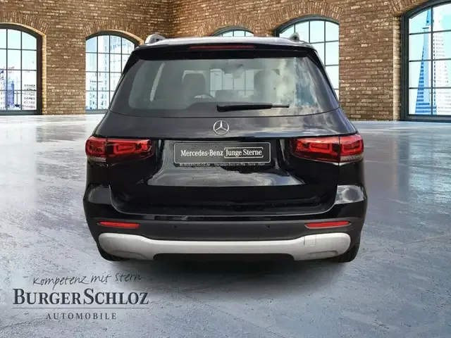 Mercedes-Benz GLB 200