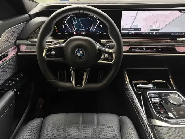 BMW i7