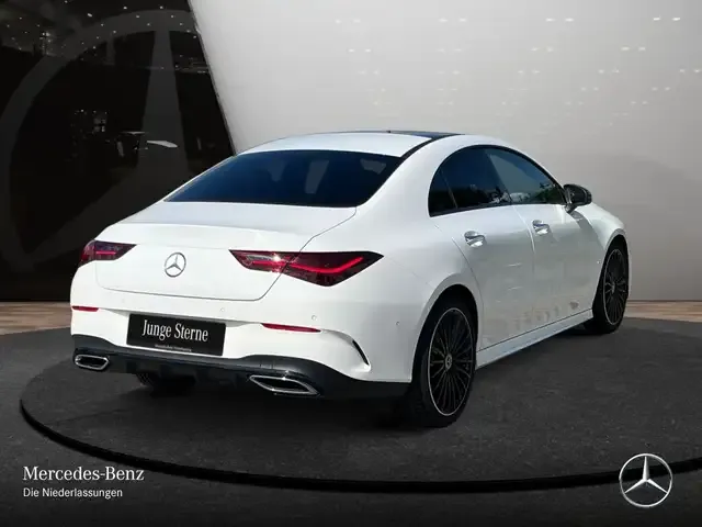 Mercedes-Benz CLA 200