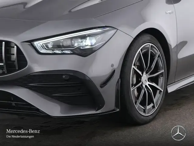 Mercedes-Benz CLA 35 AMG