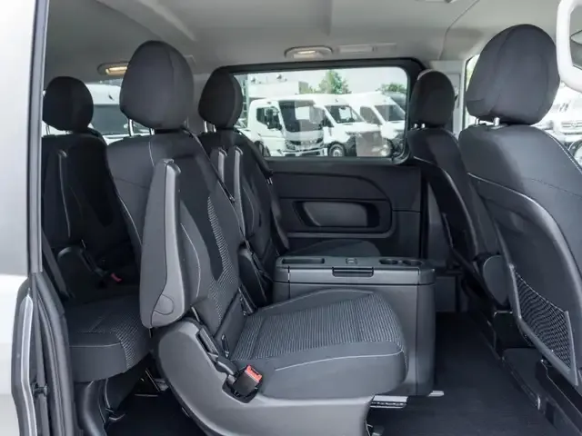 Mercedes-Benz V 250