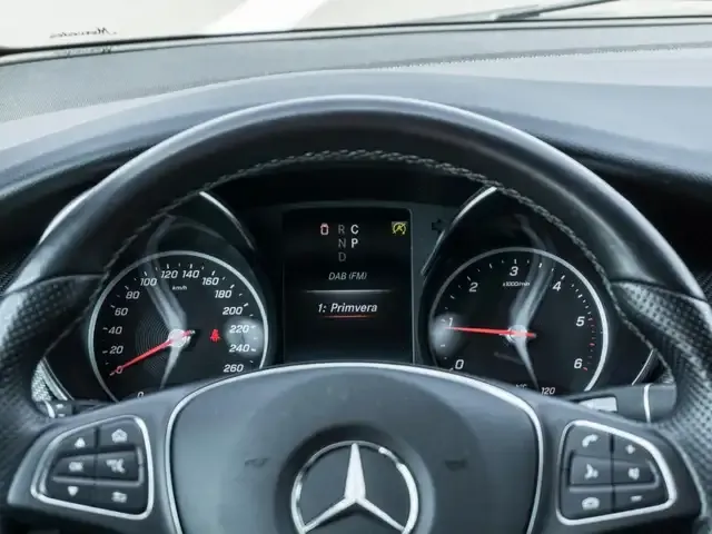 Mercedes-Benz V 250