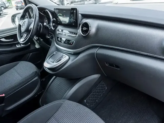 Mercedes-Benz V 250