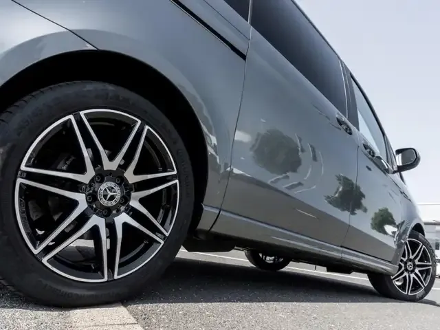 Mercedes-Benz V 250