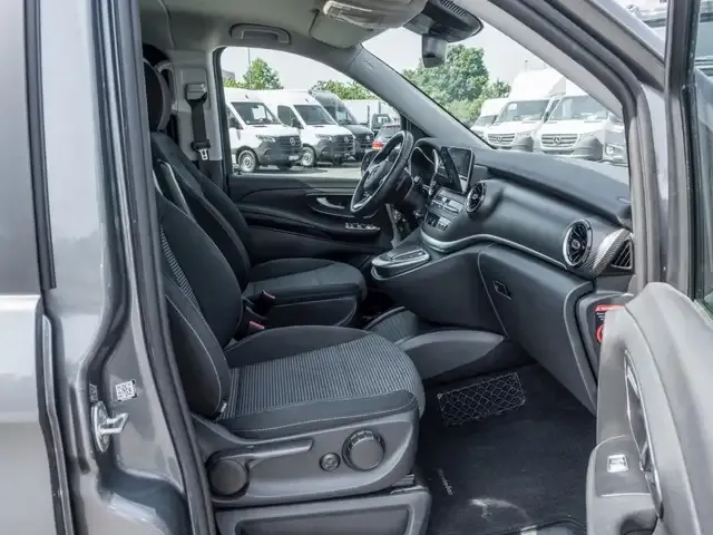 Mercedes-Benz V 250