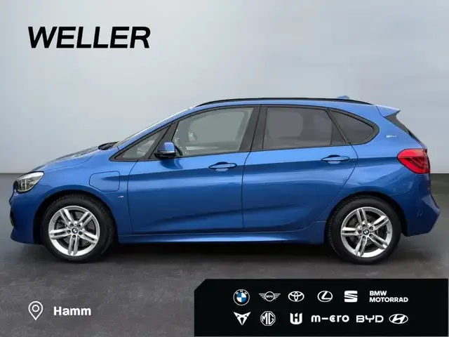 BMW 225