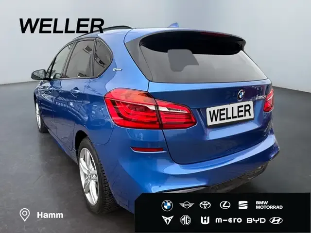 BMW 225