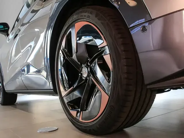 CUPRA Tavascan