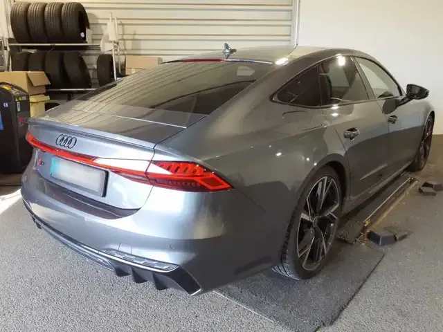 Audi S7