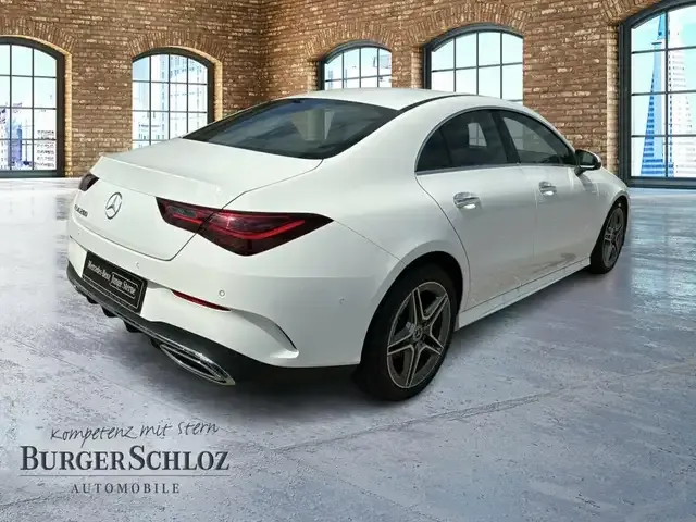 Mercedes-Benz CLA 200