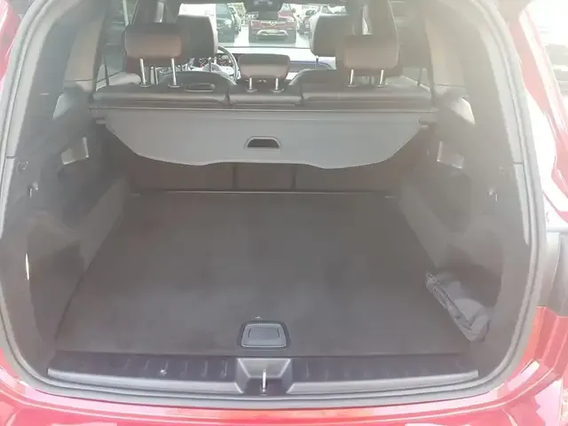 Mercedes-Benz GLB 250