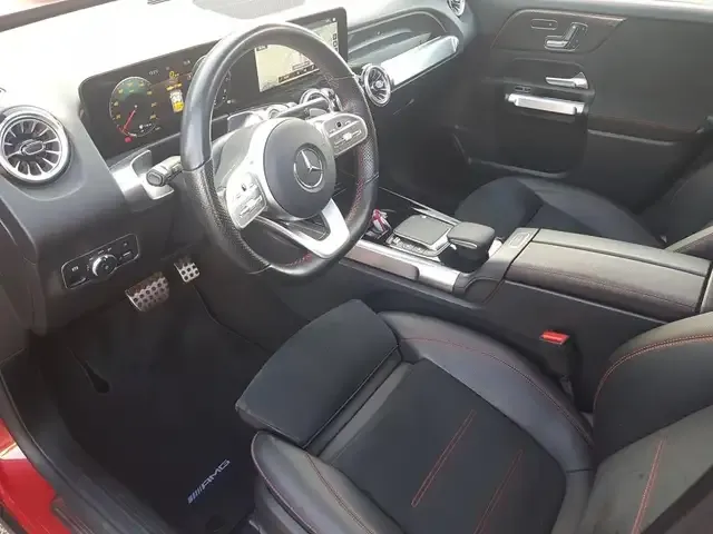 Mercedes-Benz GLB 250