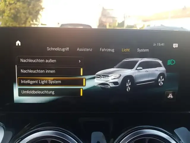 Mercedes-Benz GLB 250