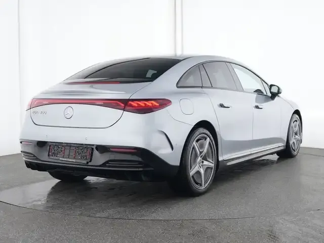 Mercedes-Benz EQE 300