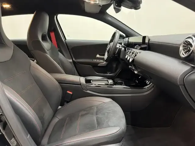 Mercedes-Benz A 35 AMG