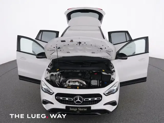 Mercedes-Benz GLA 220