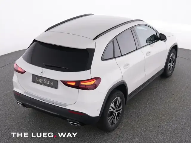 Mercedes-Benz GLA 220