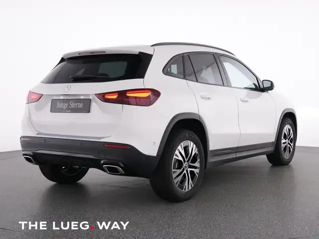 Mercedes-Benz GLA 220