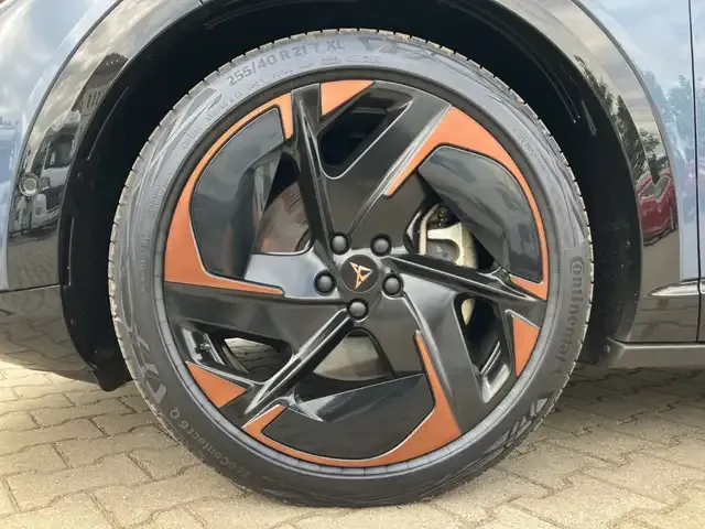 CUPRA Tavascan