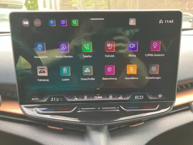 CUPRA Tavascan