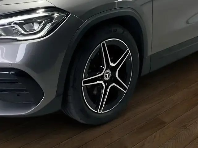 Mercedes-Benz GLA 200