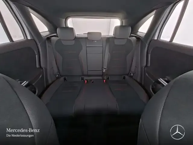 Mercedes-Benz EQA 300