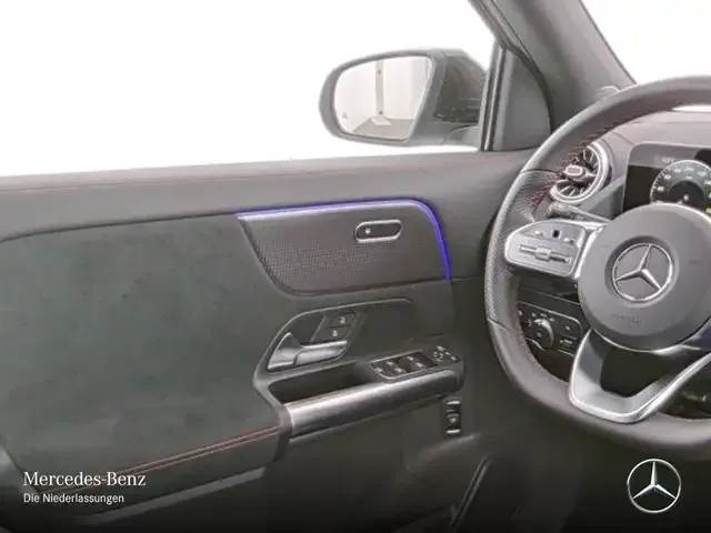 Mercedes-Benz EQA 300