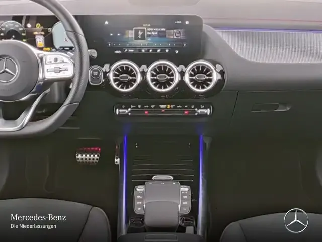 Mercedes-Benz EQA 300