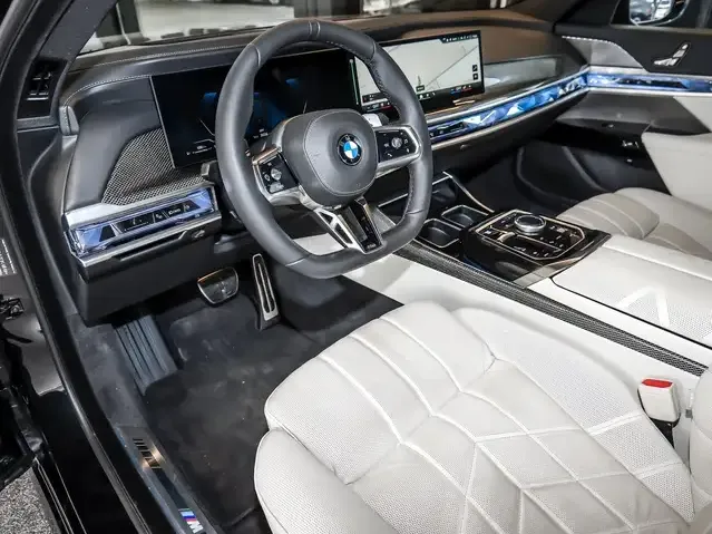 BMW 740