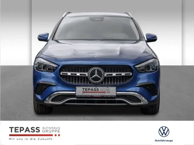 Mercedes-Benz GLA 220