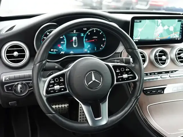 Mercedes-Benz C 220