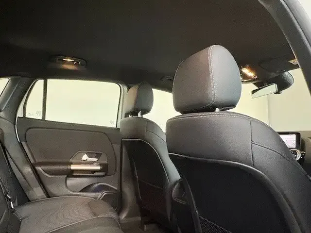 Mercedes-Benz EQA 300