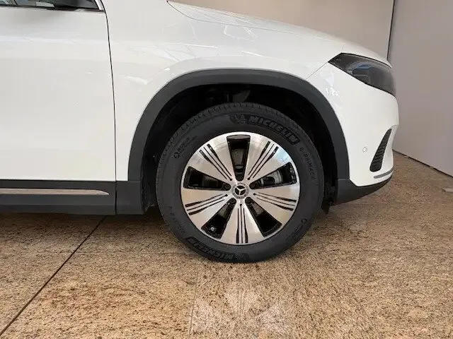Mercedes-Benz EQA 300