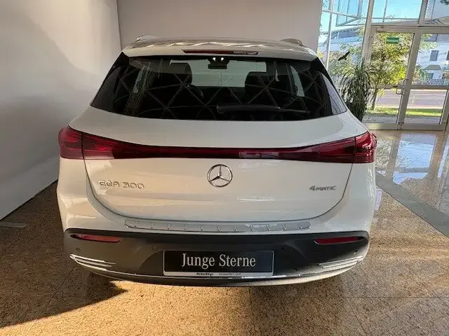 Mercedes-Benz EQA 300