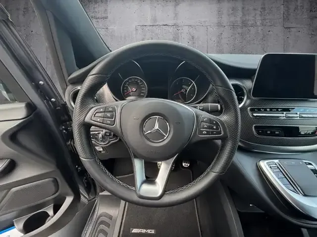 Mercedes-Benz V 250