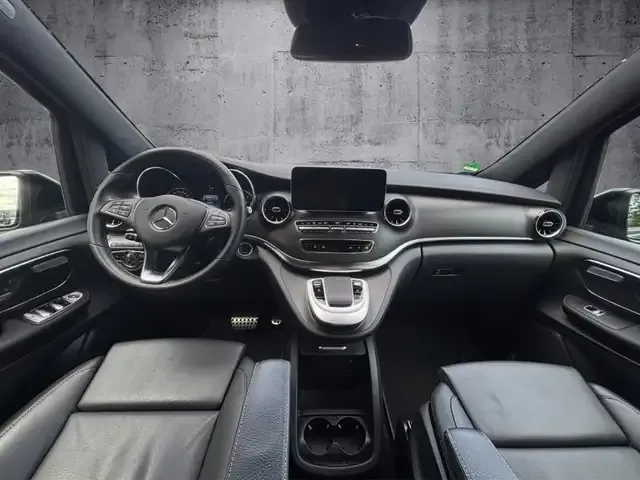 Mercedes-Benz V 250