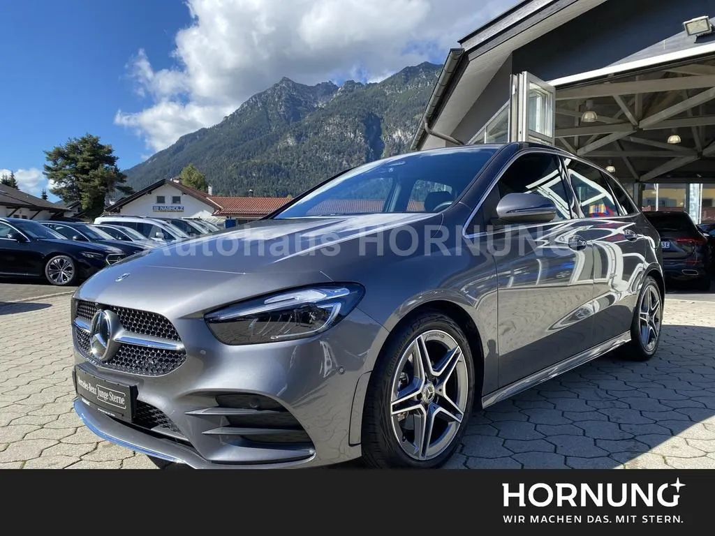 Mercedes-Benz B 200